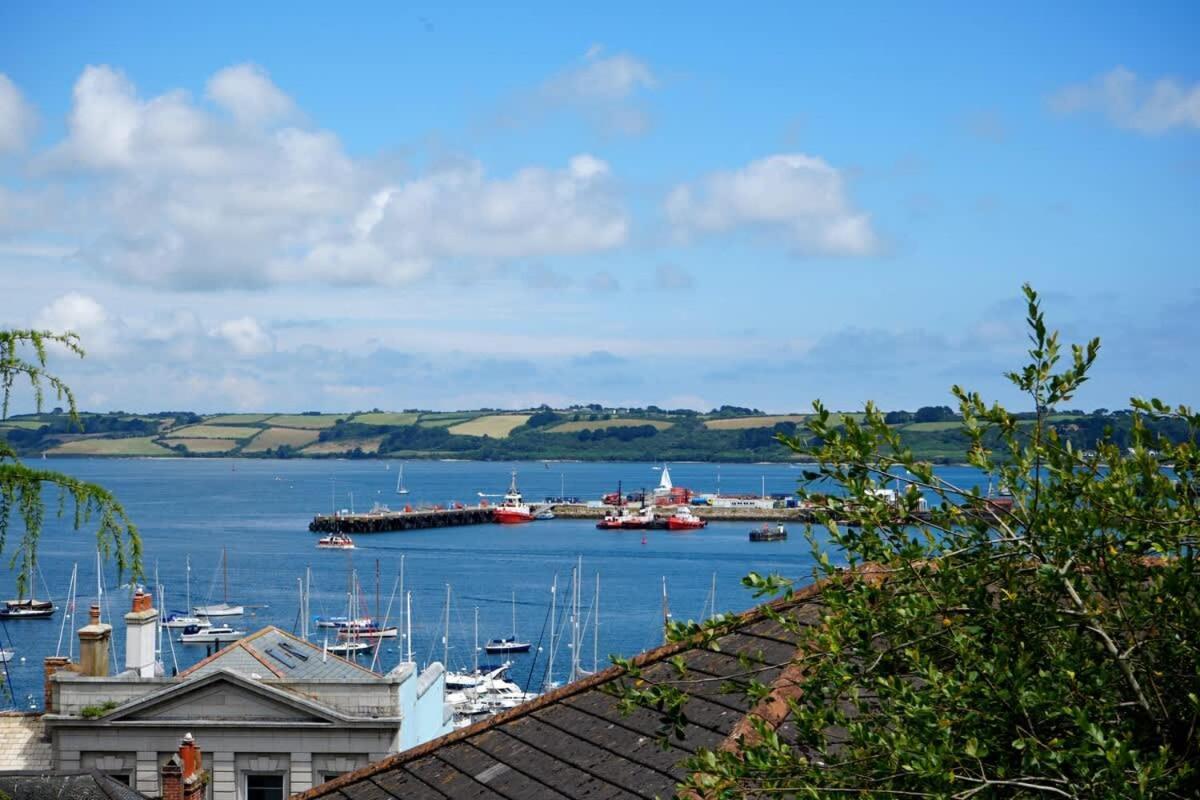 Fabulous High Street Townhouse With Stunning Views & Parking At 'Eagles Nest' Falmouth Exterior foto