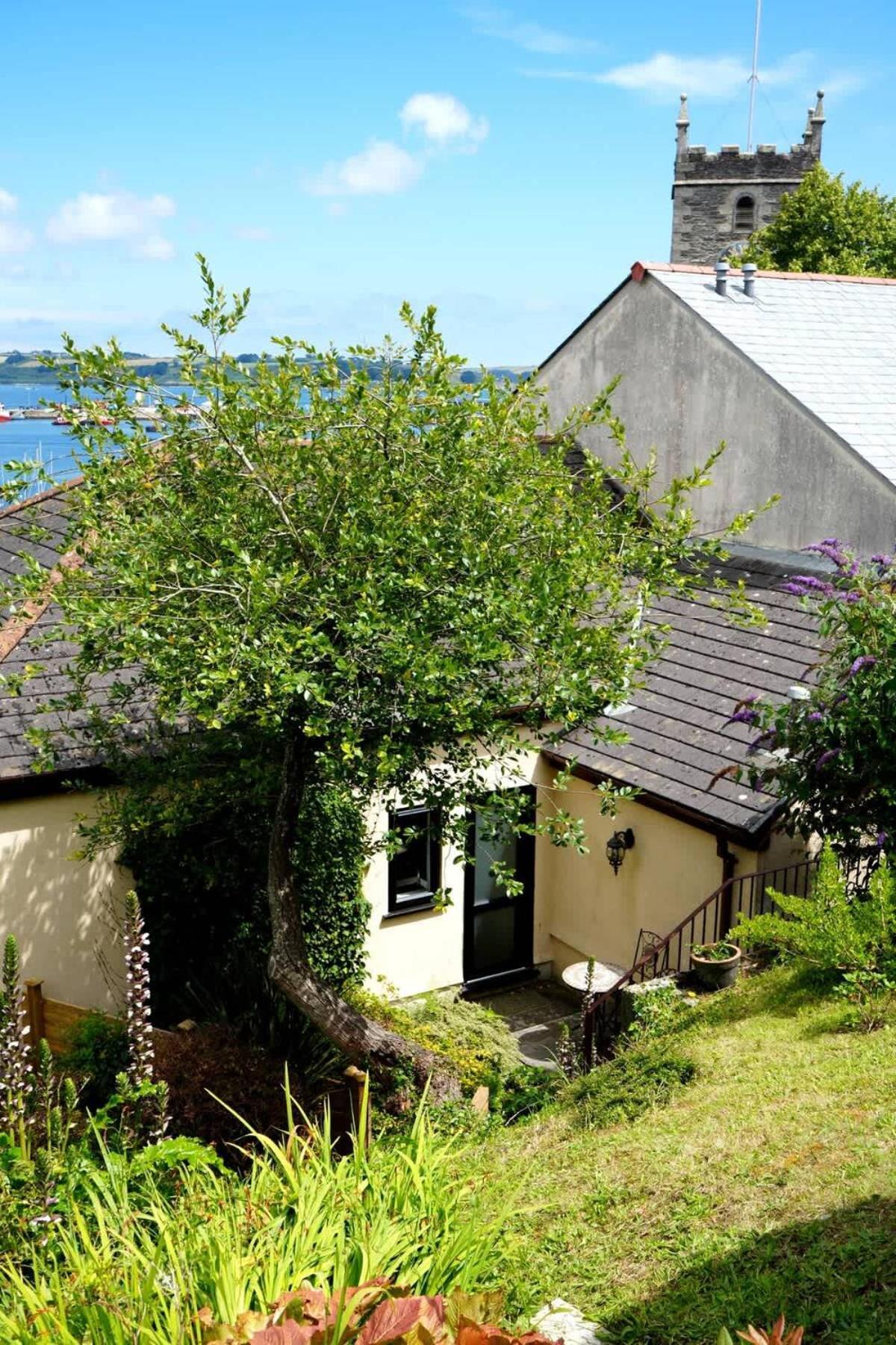 Fabulous High Street Townhouse With Stunning Views & Parking At 'Eagles Nest' Falmouth Exterior foto