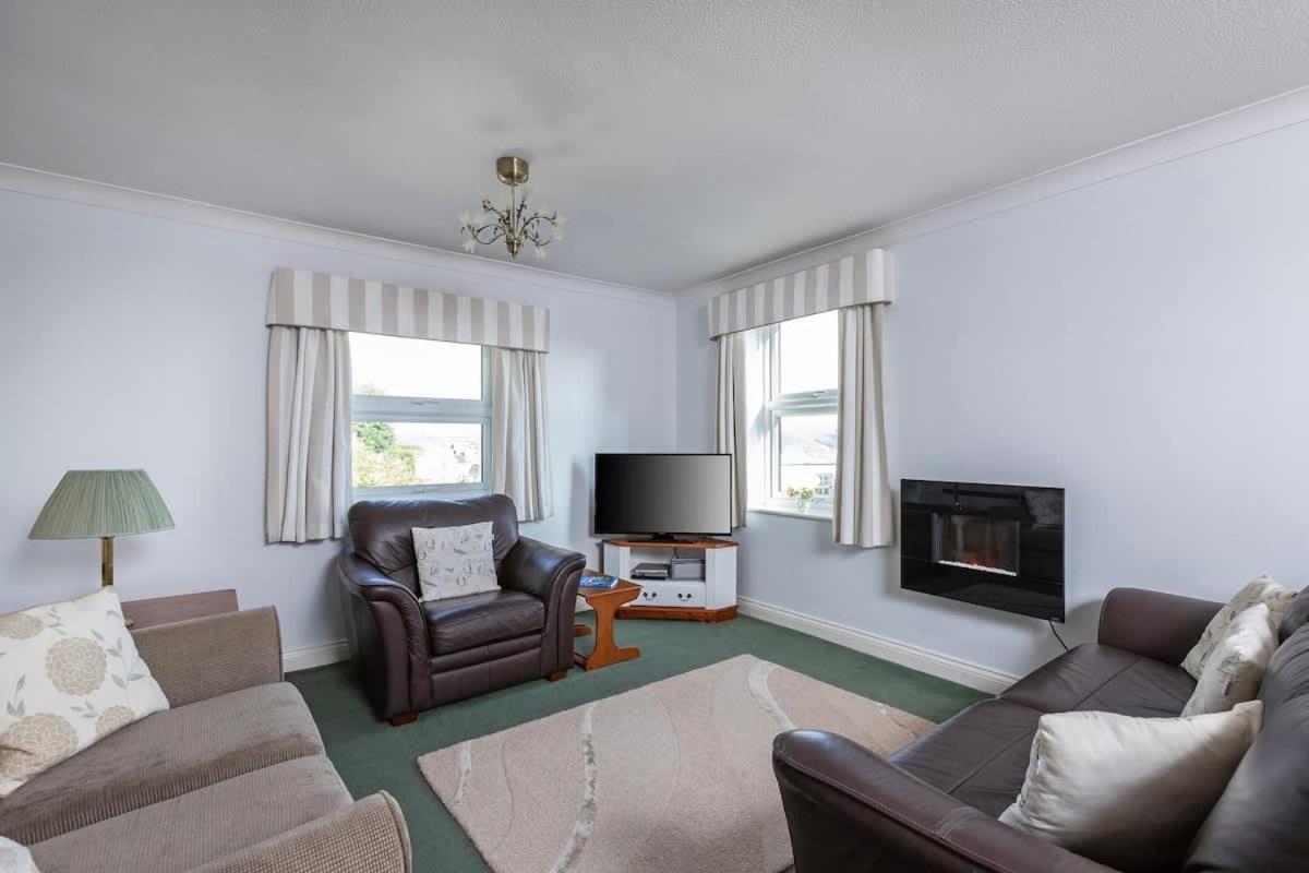 Fabulous High Street Townhouse With Stunning Views & Parking At 'Eagles Nest' Falmouth Exterior foto